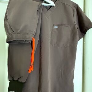 Smokey Taupe Leon and Tansen Set